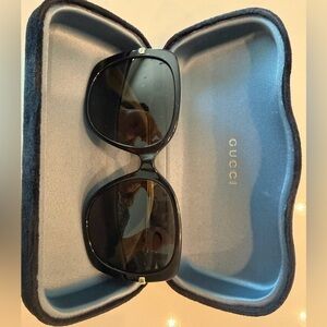 Gucci White Sunglasses Arm